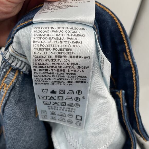 Levi's Women's 815 Curvy Bootcut Denim Jean in Dark Wash // 32 x 32 - Picture 11 of 12